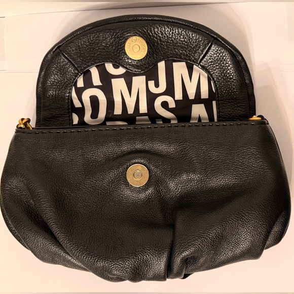 Marc by Marc Jacobs Classic Q Natasha Crossbody w/ Black Pebbled Leather Gold HW - Picture 4 of 16
